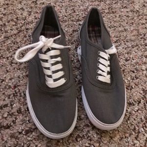 MUST HAVE Grey Sneakers
